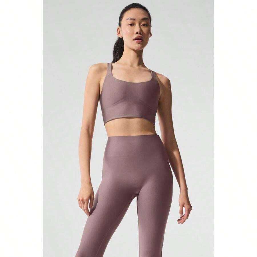 Alo Yoga Airlift Sleek Bra Tank - Mushroom |  | Pilates Set - 菇 - 查看 1