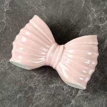 Organizer minimalista a forma di cuore per pennelli da trucco da scrivania, portapenne ad arco carino e mini, per conservare pennelli da trucco e forniture per ufficio, porta pennelli da toeletta, elegante contenitore per pennelli da trucco, perfetto per ragazze, studenti e design decorativi creativi, adatto per vacanze in spiaggia, collezioni da bagno, collezioni da camera da letto, regali per le feste.