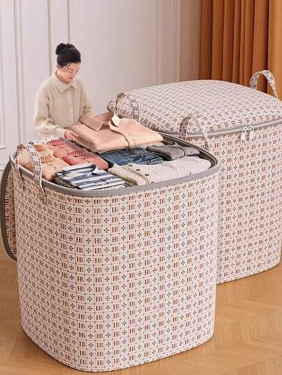 Hộp đựng đồ gia dụng dung tích lớn, hộp tổ chức lưu trữ đa năng cho quần áo theo mùa, chăn ga gối đệm, đồ chơi và nhiều hơn nữa, thiết kế chống ẩm và chống bụi, thùng đựng bền chắc có thể xếp chồng lên nhau để sử dụng trong nhà, sắp xếp tủ quần áo, chuyển nhà và lưu trữ, nắp dễ mở, tay cầm di động để vận chuyển nhẹ nhàng, tầm nhìn rõ ràng và dễ dàng nhận biết, thùng chứa tiết kiệm không gian cho căn hộ hoặc phòng ký túc xá, hoàn hảo cho việc xoay vòng tủ quần áo theo mùa và giải pháp giữ gìn nhà cửa.