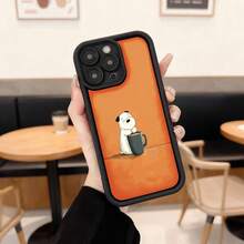 Cubierta de teléfono con borde negro y diseño naranja con dibujo de oso polar sosteniendo taza de café para uso diario en cafeterías Aplicable a los teléfonos de la serie Apple y Galaxy - Burdeos - Ver 3