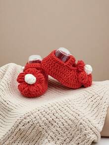 1 Pair Handmade Daisy Pattern Infant Shoes, Crochet Knitted, Newborn Footwear - Red - View 6