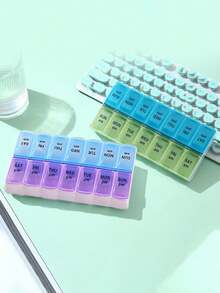 1 pièce/2 rangées 14 compartiments Boîte à pilules bleue et violette, portable et pratique. Grande capacité, étanche à l'humidité, facile à distinguer le matin et le soir. Boîte de rangement pour comprimés, capsules et vitamines avec identification en braille. Distributeur de médicaments pour 1 semaine, 7 jours AM et PM.