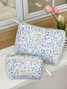 1件/套 灯芯绒蓝色碎花印花多功能旅行女孩洗漱化妆品收纳包，带拉链，女士便携大容量柔软化妆包，适合旅行、宿舍、居家使用，可收纳洗面奶、牙膏、口红、化妆刷和小物件，是送给妈妈和老师的完美礼物，也是生日礼物、婚礼纪念品、假日旅行必备收纳包的理想之选。