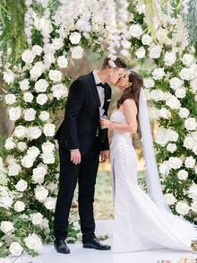 50 Pcs Artificial Roses In Bulk, Fake Silk Roses Realistic White Roses For Wedding Centerpieces Flower Arrangement Home Decor - White - View 9