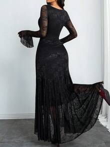 Women's Elegant French Romantic Sexy Square Neck Rose Lace Jacquard Vintage Double-Layer Ruffle Sleeve Asymmetric Hem Dress, Suitable For Dates, Vacations And Everyday Wear - Black - View 3