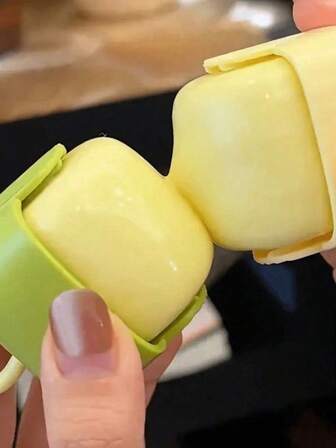 手动粘毛滚筒，迷你粘毛滚筒带收纳盒，可水洗可重复使用便携式除毛器，高品质手动毛绒滚筒 - 可重复使用和可水洗的宠物毛发去除器，带耐用手柄，专为家庭使用而设计，无需电池。