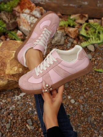 Women's Casual Versatile Leopard Print Accent Sneakers, Fashion Eye-Catching Comfortable Durable Rubber Soft Sole Athletic Shoes, Breathable Lightweight Patchwork Sports Shoes For Women