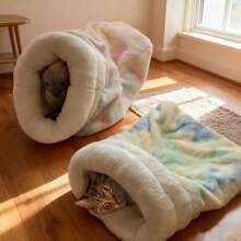 猫咪睡袋（单件装）——这款半封闭式毛绒睡袋有多种款式和颜色可供选择。它能为您的爱猫提供应有的舒适感，为您的爱宠打造一个舒适温暖的窝，让您的爱猫一年四季都生活在温暖、安全和快乐的氛围中。