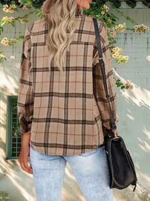 Fisoew Women's Flannel Plaid Shacket Long Sleeve Button Down Shirt Jacket Casual Fall Boyfriend Fit Top - 淺棕色 - 查看 2