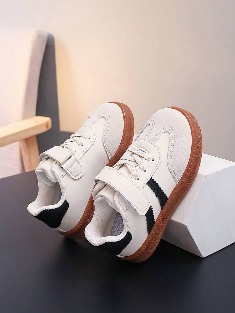 1双儿童软底透气防滑运动鞋，休闲低帮运动鞋，宝宝幼儿鞋，适合男孩/女孩户外跑步鞋 - 白色 - 查看 4