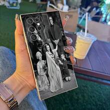 1pc Funda Completa para Teléfono The Munsters, Ofrece Protección a Prueba de Golpes, Compatible con los Modelos de Teléfono  Galaxy S22 S22+ S22 Ultra S23 FE S23+ S24 Ultra S23+ S24 Plus A05S A14 A33 A35 A15 A51 A53 A54 A55. - Mezcla de colores - Ver 5