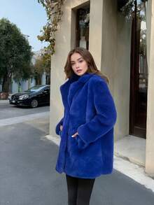 FHILLINUO Manteau en fausse fourrure bleu royal pour femmes, manches longues, col châle, longueur cuisse, avec poches, tissu non extensible, chaud pour l'hiver, convient pour Noël, le Nouvel An et d'autres occasions - bleu indigo - Voir 2