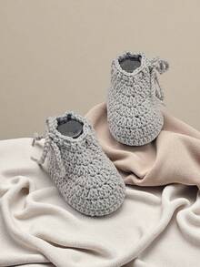 1 Pair Crochet Infant Booties, Handmade Knitted Infant Prewalker Socks For Indoor Floor Use - Light Grey - View 4
