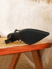 女士9厘米尖头可调节搭扣高跟鞋，优雅细高跟鞋，镜面PU材质，黑色，适合日常、派对、正式场合 - 黑色 - 查看 7