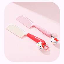 Miniso Sanrio Hello Kitty Fine-Tooth Flat Comb Hair Comb, Off-White Comb Teeth And Red Handle, Adorable Kitty Pendant Paired With Comfortable Handle, A Great Helper For Daily Hair Care (1 PC) - Multicolor - View 4