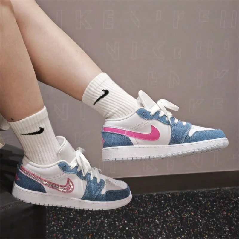 Nike Air Jordan 1 Low SE (GS) 女款休闲运动鞋 HQ2001-400 - 藍/藏青黑/灰 - 查看 1