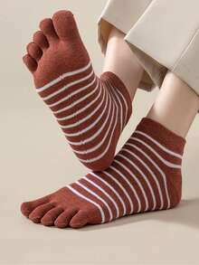 5 Pairs Women's Thick Warm Striped Toe Socks - Multicolor - View 3