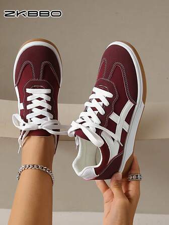 ZKBBO รองเท้าผ้าใบผู้หญิงแบบลำลอง, รองเท้าเดินน้ำหนักเบาและใส่สบาย, รองเท้าสเก็ตบอร์ดสไตล์เรโทรแบบผูกเชือกรองเท้ารูปทรงกลม, เหมาะสำหรับทุกฤดูกาล