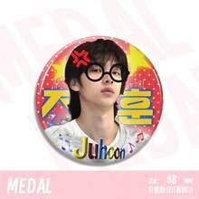 Juhoon 多主题可爱亮面徽章套装，58mm 个性化胸针吊坠粉丝周边 + 服装别针 收藏级粉丝应援周边 - 彩色 - 查看 12