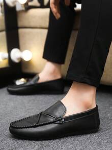1 Pair Men's Loafers, 2025 New Slip-On Casual Driving Shoes, Soft Sole Breathable Flat Dress Shoes, Non-Slip Wear-Resistant Work Shoes, Versatile Solid Color (Runs Small, Suggest Ordering One Size Up) - Black - View 2
