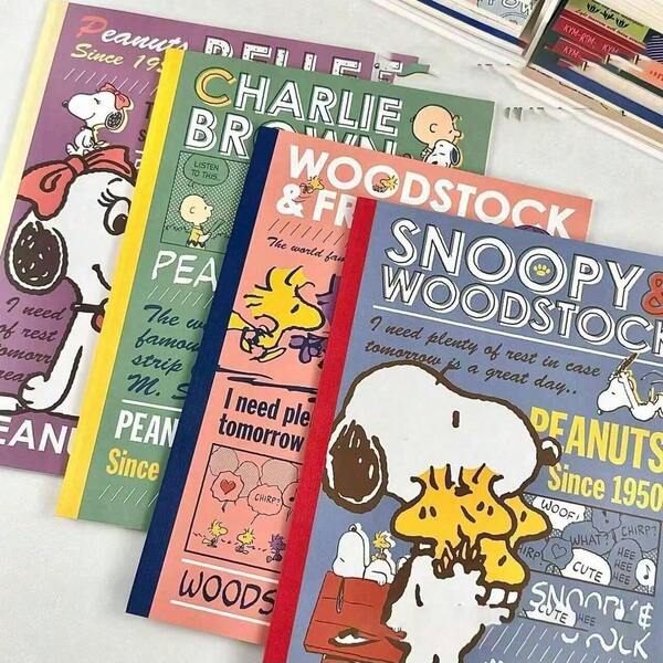 1 pieza Cuaderno de notas con líneas horizontales, estilo Snoopy, con diseño de niña, corazón, campana, Charlie, confusión y colapso, estilo aleatorio, relleno de calcetín navideño, regalos navideños, Navidad, decoraciones navideñas
