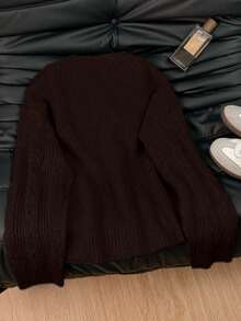 Suéter feminino de gola redonda com estilo vibrante, tecido de malha torcida, cor sólida, minimalista, casual, esportivo, ideal para o dia a dia, estilo urbano, perfeito para outono/inverno e Dia dos Namorados. - Castanho - Ver 3