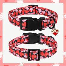 独特的情人节黑红渐变爱心图案印花狗项圈，适合小型、中型和大型犬，配有快速释放安全扣，采用柔软舒适的涤纶材质，是婚礼、幼犬生日礼物的理想之选，并饰有多种爱心图案。 - 黑色 - 查看 4