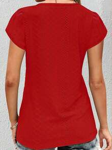 Blus Wanita Elegan dengan Lengan Kelopak Bunga dan Hiasan Renda Berongga, Warna Merah untuk Musim Panas - Merah - View 2