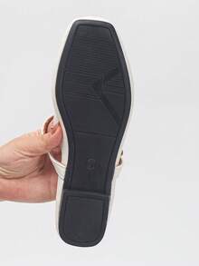 宽楦春秋新款时尚方头女式平底鞋，白色低帮PU休闲平底鞋，户外舒适，尺码36-43，轻便 - 白色 - 查看 9