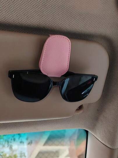 Soporte para gafas de coche, clip de gafas de moda, estuche de gafas de cuero PU magnético, soporte para billetes y tarjetas de coche, accesorio para parasol de coche, suministros esenciales para coche, gadget de coche lindo, accesorio de viaje esencial, suministros de vacaciones, regalo unisex