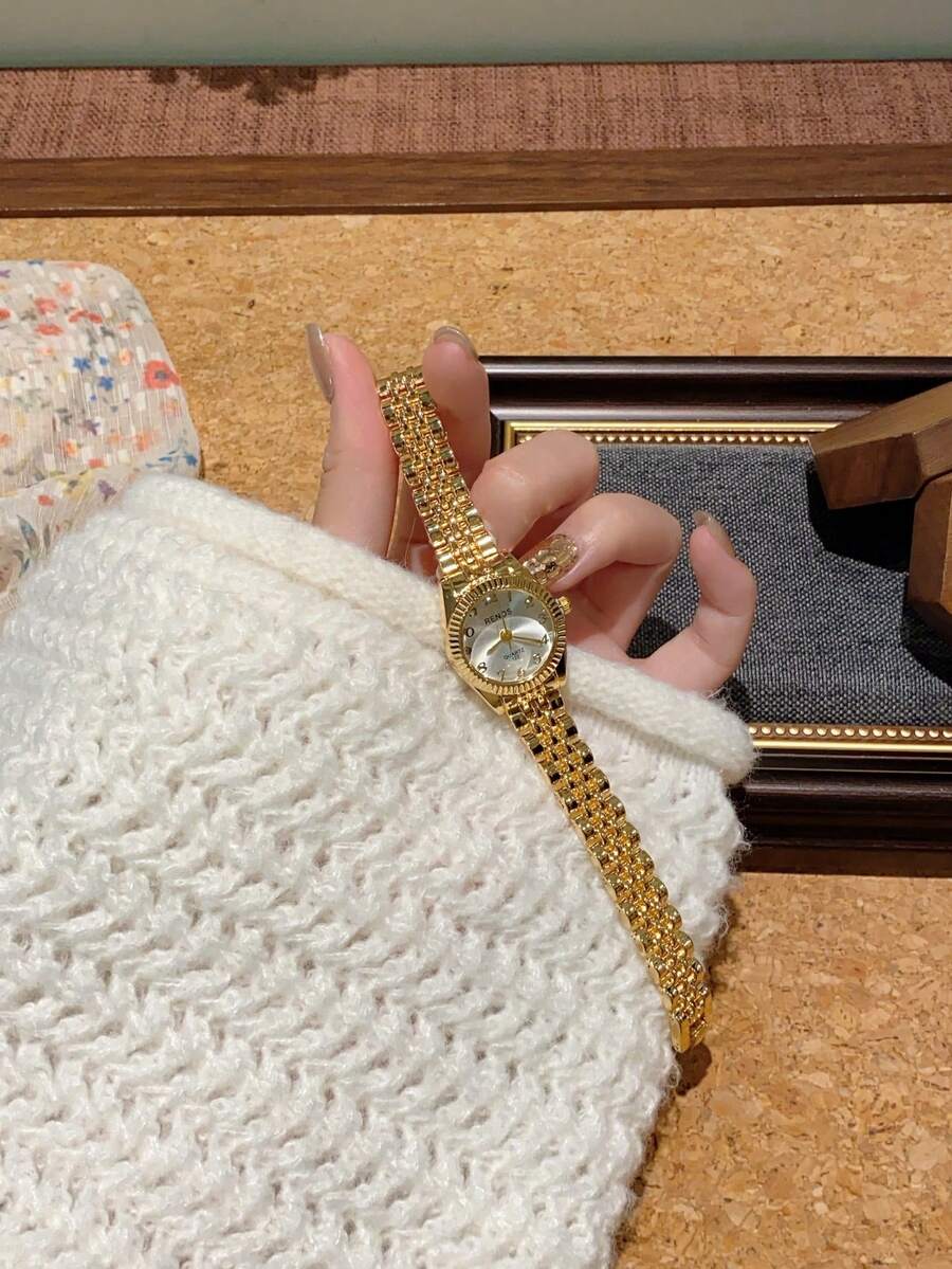 1件女士金/银简约合金手链,精致圆形表盘,时尚白色指针,数字表盘女士手表,奢华石英表,适合日常装饰、佩戴以及参加派对、通勤和旅行。 - 金色 - 查看 1
