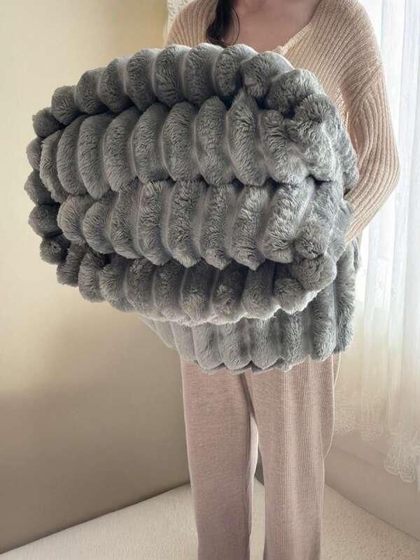 1 Throw Blanket, Bedding, Cozy And Warm Blanket, Super Skin-Friendly And Breathable, Lightweight Soft And Comfortable, Grey, Minimalist And Stylish Design, Suitable For Sofa, Bedroom, Living Room, All-Around Comfort, Travel Use, Nap Blanket, Multiple Sizes Available, Machine Washable, Room Decor, Winter Decor