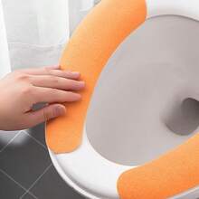 2pcs Self-Adhesive Toilet Seat Covers, Washable And Portable. Designed For Comfort, Hygiene And Ease Of Use. They Can Be Firmly Attached To The Toilet Seat, Forming A Soft And Sanitary Barrier. Reusable And Economical Alternative To Disposable Products.