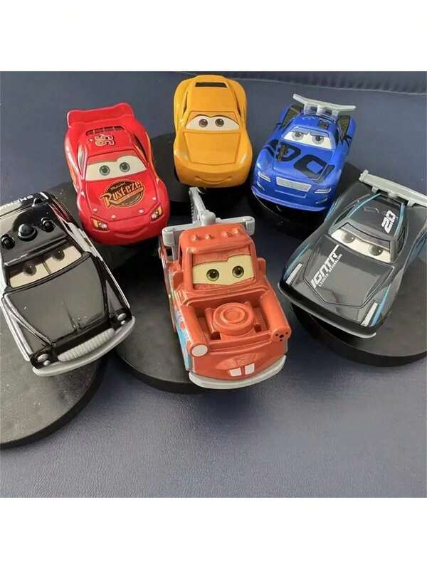 1 pieza Figura decorativa de coche de carreras Disney Cars y Mater en posición de derrape, ideal para entusiastas del hogar y el automóvil, regalo perfecto para el Día del Padre, Pascua, cumpleañotalla grande más, decoración de salpicadero de coche | Diseño juguetón | Plástico, decoraciones de coche