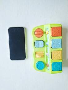 1个捉迷藏惊喜盒，互动弹出式动物玩具，因果游戏，包含奶牛、大象、兔子、狮子玩具，适合18个月以上的幼儿，男孩女孩皆宜，儿童节日礼物，万圣节、复活节、圣诞节、新年，逻辑关系记忆训练玩具，6-12个月宝宝弹出式玩具（按钮颜色随机）