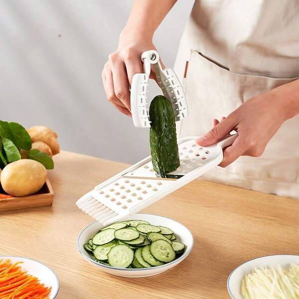 1/2 Vegetable Slicer Clip - A Food Clip For Use With A Mandolin Slicer, Securely Holding Cucumbers, Potatoes, And Various Other Ingredients. Kitchen Food Clip - A Vegetable Slicer Clip To Prevent Finger Cuts When Using A Mandolin Slicer. Vegetable Slicer Clip