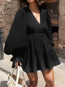 女士黑色复古法式优雅连衣裙，泡泡袖V领褶皱迷你裙，浪漫约会及派对装扮，完美的圣诞/新年正式晚礼服，秋冬派对礼服，新年女装 - 黑色 - 查看 3