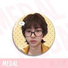 Juhoon 多主题可爱亮面徽章套装，58mm 个性化胸针吊坠粉丝周边 + 服装别针 收藏级粉丝应援周边 - 彩色 - 查看 9