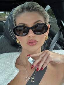 1pc Oval Small Frame Women's Fashionable Glasses, Casual And Versatile, Suitable For Wearing On Daily Outings - Black Frame Gray Film - View 4