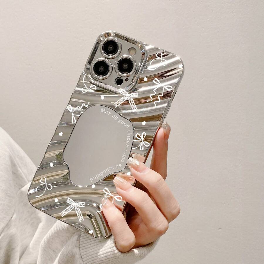 1 pieza Funda de teléfono adhesiva con textura ondulada 3D, plateada electrodepositada y espejo de alta definición con patrones impresos de lazo, encaje, corazón y eslogan, compatible con iPhone 17/17 Pro/17 Pro Max, 16/16 Pro/16 Pro Max, 15/15 Pro/15 Plus/15 Pro Max, 14/14 Pro/14 Plus/14 Pro Max, 13/13 Pro/13 Pro Max, 12/12 Pro/12 Pro Max, 11/11 Pro/11 Pro Max, X/XS/XR/XS Max, 7/8/7 Plus/8 Plus - Plateado - Ver 1