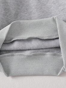 女婴可爱领口荷叶边长袖心形图案运动衫搭配纯色 3D 蝴蝶结百褶裙，两件套时尚女童服装套装，适合秋冬季日常、派对、外出 - 灰色 - 查看 5