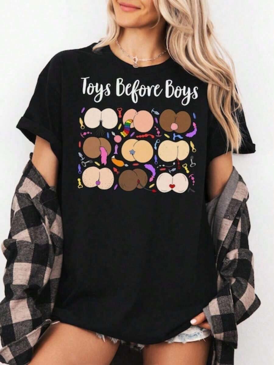 Trenfashion Women's Oversized Short Sleeve Graphic Tee With 'Toys Before Boys' Playful Print, Colorful Booty & Toy Design Fun Sexy Casual T-Shirt For Women Toys Before Boys Dirty Humor Tee, Raunchy Adult T-Shirts, Rude Shirts For Girls Weekend, Inappropriate And Funny Sayings For Women Unisex Plus Size T Shirts - màu đen - Xem 1