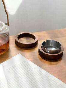 1个胡桃木桌面烟灰缸,相思木胡桃色实木烟灰缸,配不锈钢防风盖,适用于办公室/家庭客厅的吸烟配件,防飞灰,创意办公用品,圆形木质设计,返校季必备 - 彩色 - 查看 9