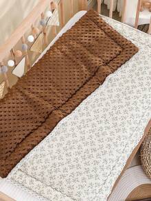 1 Stück Baby Quilt für Jungen & Mädchen: Mit einem gerüschten Cartoon-Design, ist es für Wärme verstärkt. Es eignet sich für Situationen wie Babyzimmer-Dekoration, täglichen Gebrauch für Säuglinge und Schlafenszeit in Kindergärten und ist für Herbst, Winter und alle Jahreszeiten geeignet.