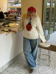 2025 Autumn And Winter Fashion Women's Casual Versatile Comfortable Home Ladybug Pattern Long-Sleeved Round Neck Sweater Fit Drop Shoulder Sweater Fall Women Clothes Country Concert Outfit Brunch Outfits For Women