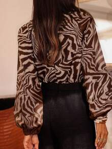 EARO 女士休闲度假风全身印花立领灯笼袖宽松衬衫 - 棕卡印花 - 查看 4