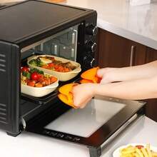 Silicone Heat-Resistant Glove Kitchen Oven Baking Gloves Set Anti-Scald Silicone Insulation Gloves For Microwave Oven Heat Kitchen Oven Mitts Silicone Heat Insulation Gloves Clip Thicken Baking Silicone Oven Mitts Anti-Slip Grips Bowl Pot Clips