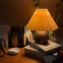 1 pieza Lámpara de escritorio LED plisada alimentada por USB, luz de mesita de noche moderna con pantalla de color café, decoración linda para dormitorio, sala de estar y oficina en el hogar