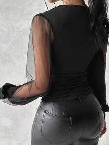 女士纯色褶皱V领网纱拼接衬衫 - 黑色 - 查看 2