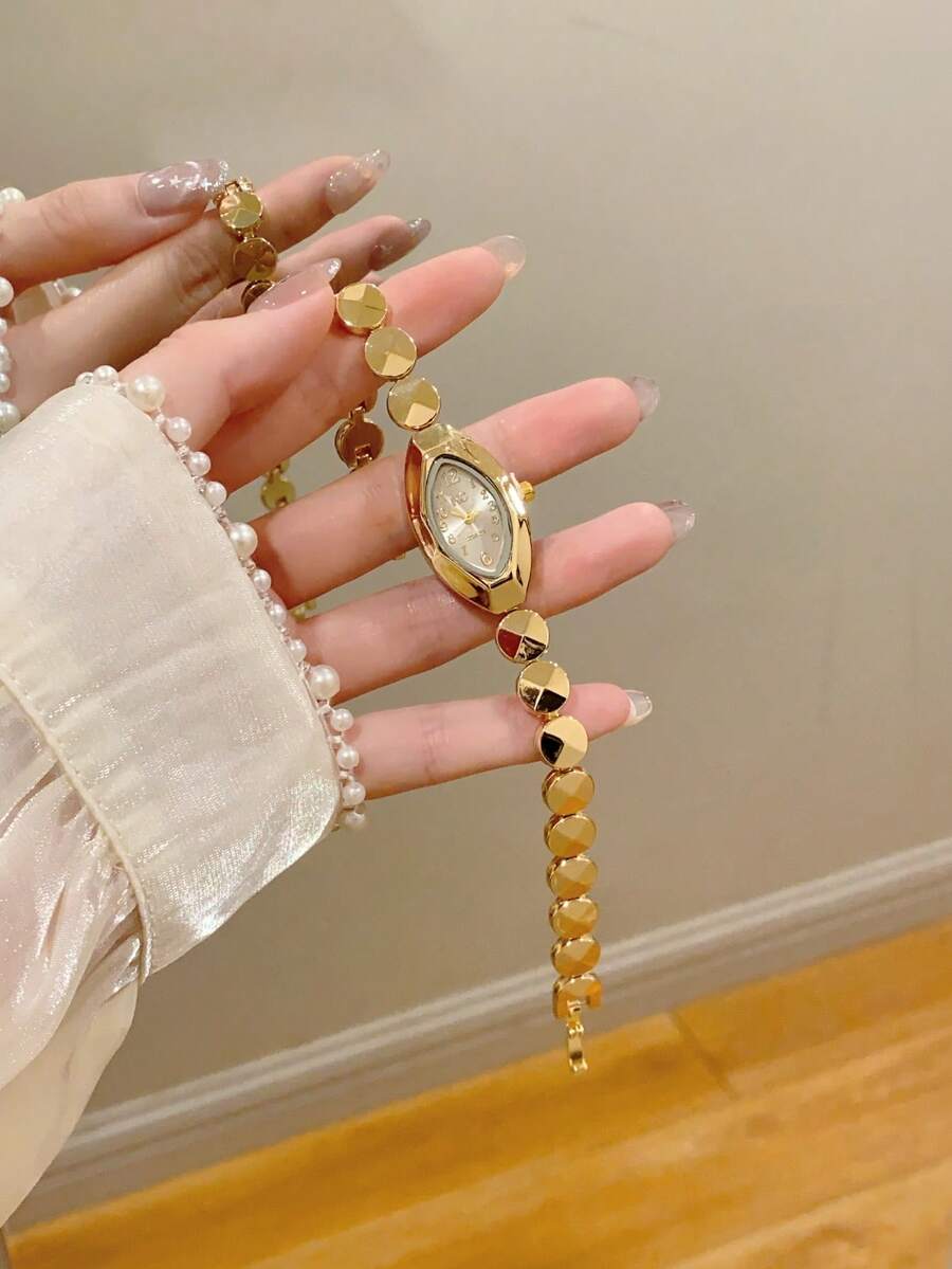 1pc Fashionable Creative Versatile Petite Personalized Women's Oval Quartz Watch, Oval Minimalist Dial, Mother Of Pearl Dial/Crystal Sister/Couple Watch, Suitable For Daily Wear And Holiday Gifts - Gold - View 1